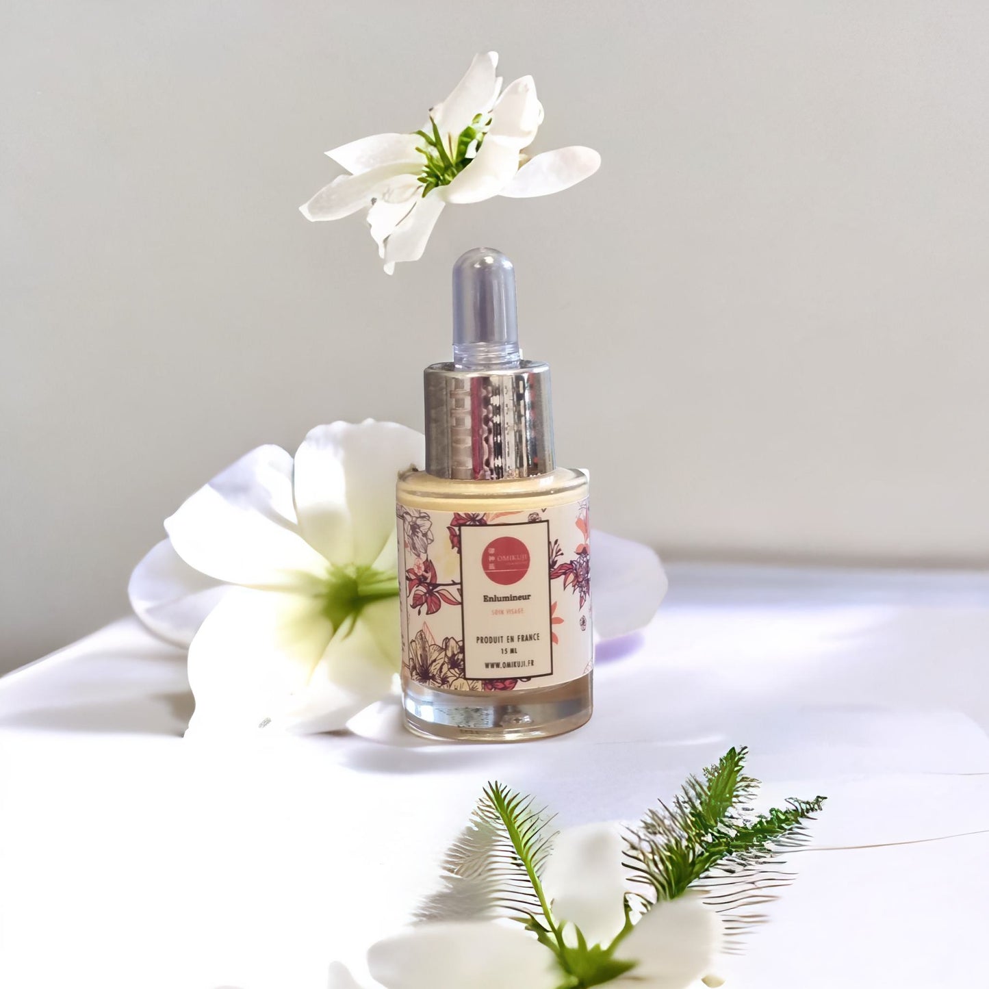 Omikuji Iluminador Facial y corporal  99% Natural 15ml