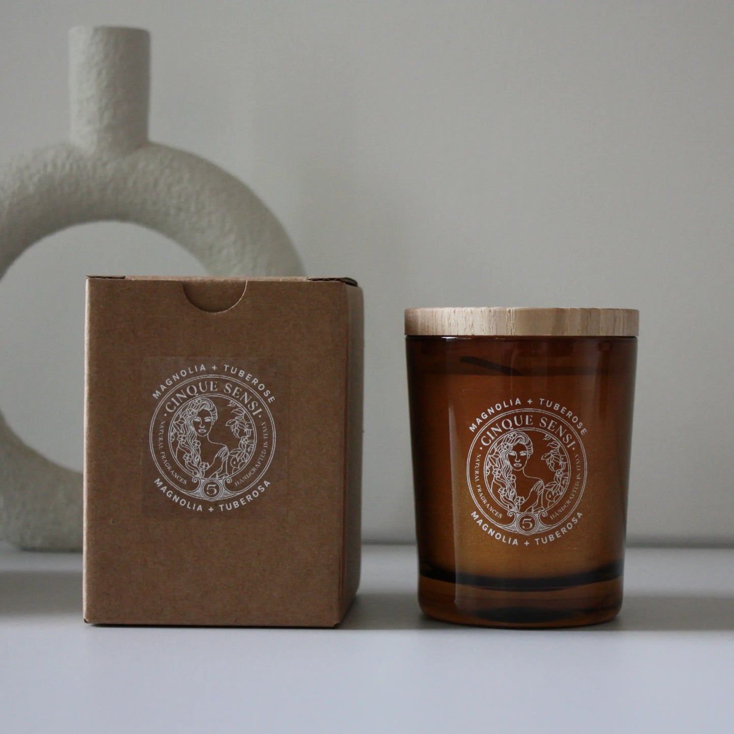 Cinque Sensi Vela perfumada de cera de soja Boticario Ciclamen e Iris 170g