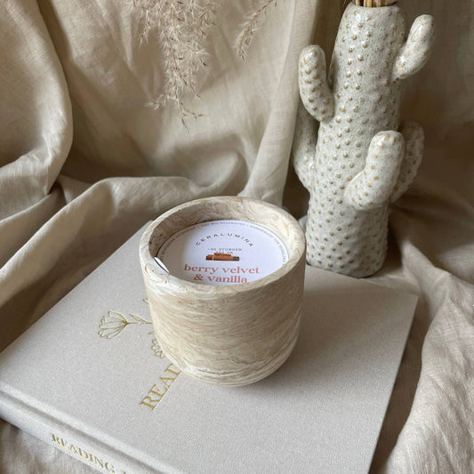 Vela perfumada 'terciopelo de bayas y vainilla' de cera de soja