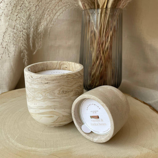 Vela aromática 'vainilla y haba tonka' de cera de soja: Grande (240gr)