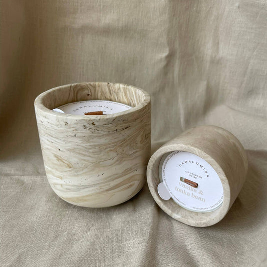 Vela aromática 'vainilla y haba tonka' de cera de soja: Grande (240gr)