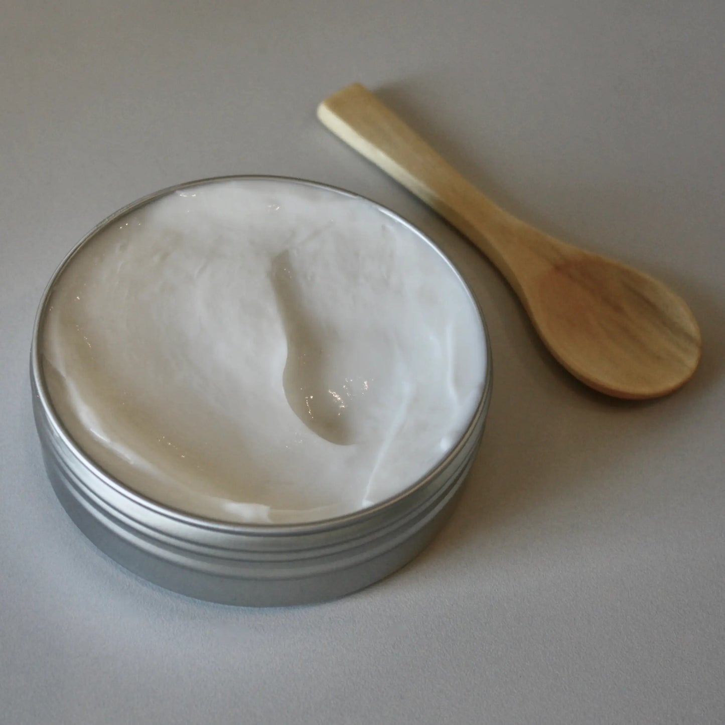 Cinque Sensi Crema de mantequilla corporal tonificante natural de karité y jazmín